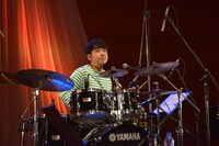 小松シゲル（NONA REEVES）