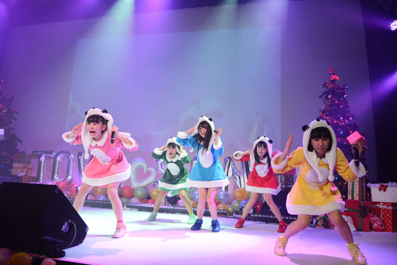 「ときめき▽宣伝部 どきどき▽クリスマスパーティー Vol.1」の様子。（撮影：栗原信太郎、草間智博）