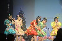 「ときめき▽宣伝部 どきどき▽クリスマスパーティー Vol.1」の様子。（撮影：栗原信太郎、草間智博）