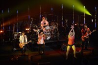 Seasir（浅草ジンタ）と粒マスタード安次嶺をゲストに迎えた「OKINAWA CALLING」の様子。（撮影：武安弘毅）