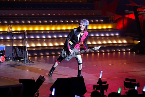 KATSU（G, Per）（写真提供：STARCHILD）