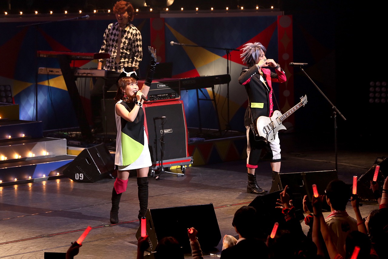 angela「ミュージック・ワンダー★大サーカス2015 ～10th Anniversary～」初日公演の様子。（写真提供：STARCHILD）