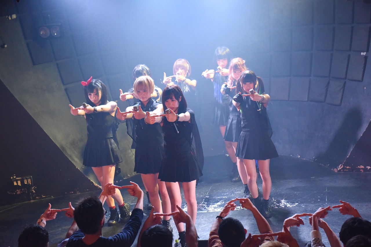 「HIROSHIMA MAPLE★S 2016.1.2 赤坂BLITZ直前！前哨戦無料LIVE！『7日後…』」の様子。