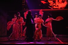 藤あや子のリハーサル前に入念に練習する乃木坂46のメンバー。