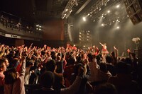 「清 竜人ハーレム▽フェスタ 2015 Vol.5」上坂すみれのステージの様子。