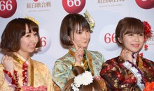 左より飯田里穂、久保ユリカ、Pile。