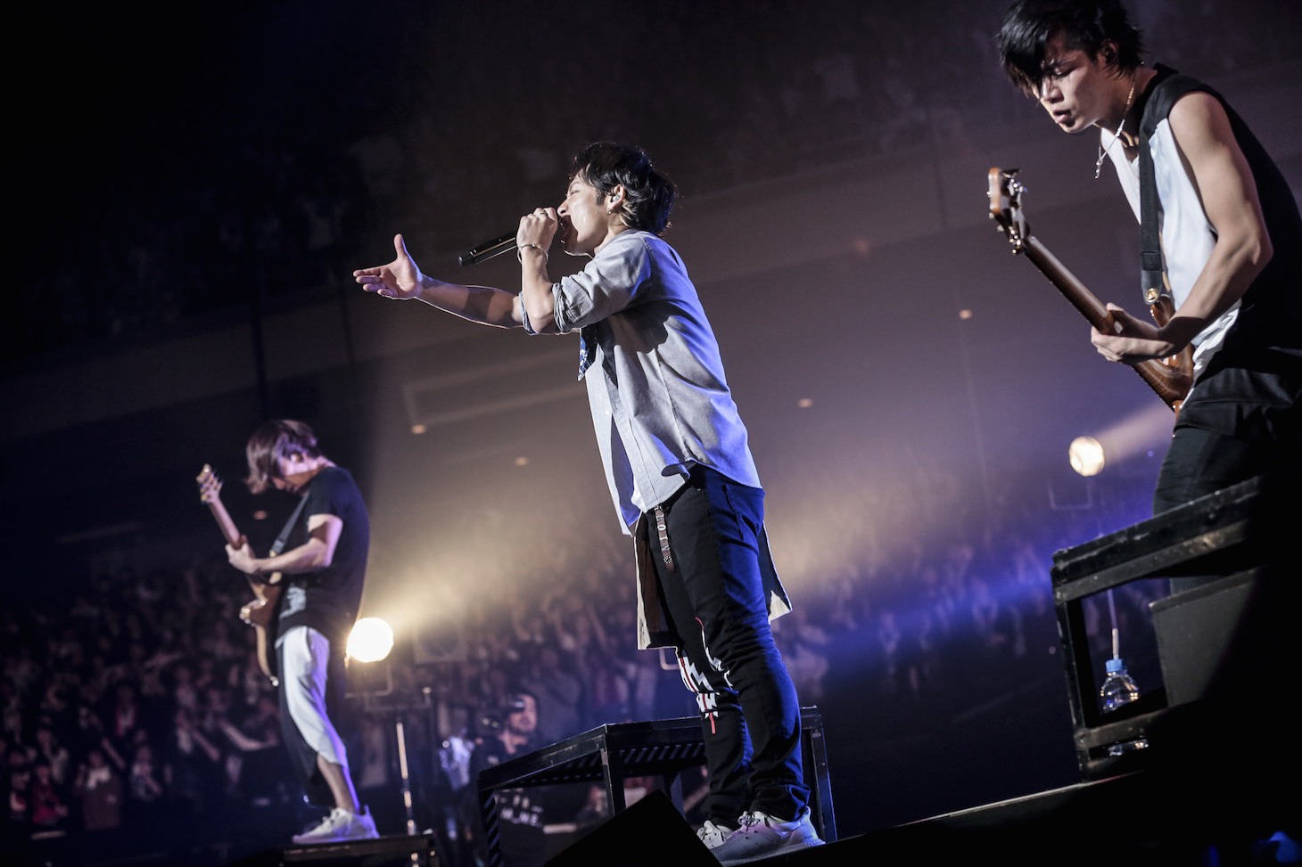 UVERworld「Premium Live on X'mas 2015」公演の様子。（撮影：鳥居洋介）
