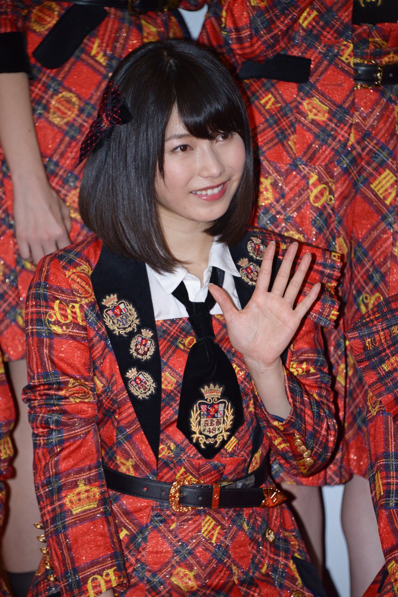 横山由依