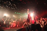 「縁舞 -vol.12-」でのORANGE RANGEのライブの様子。（写真提供：スーパーエコーレーベル）