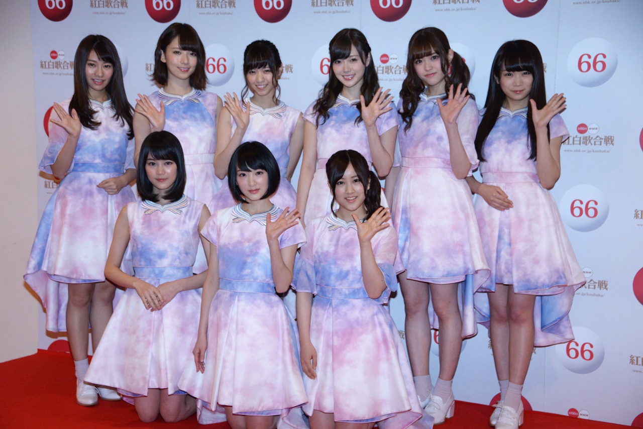 3位は「『リハーサルなのに涙が』乃木坂46、紅白初出場に向け気合十分」より、乃木坂46。