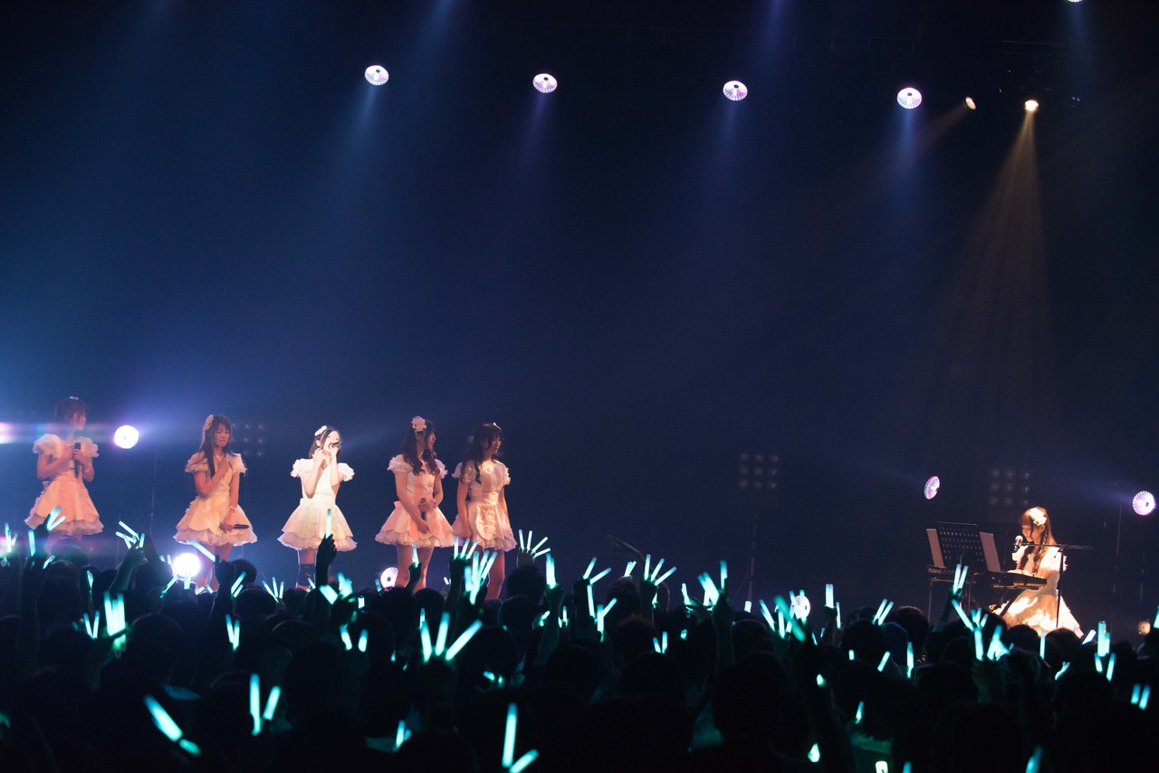 「palet LIVE 2015 年末スペシャル!!」の様子。（撮影：稲垣謙一）
