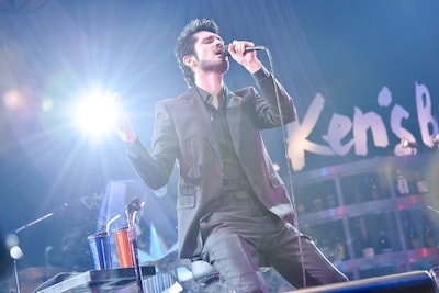 「Ken Hirai 20th Anniversary Ken's Bar X'mas Special !!」の様子。