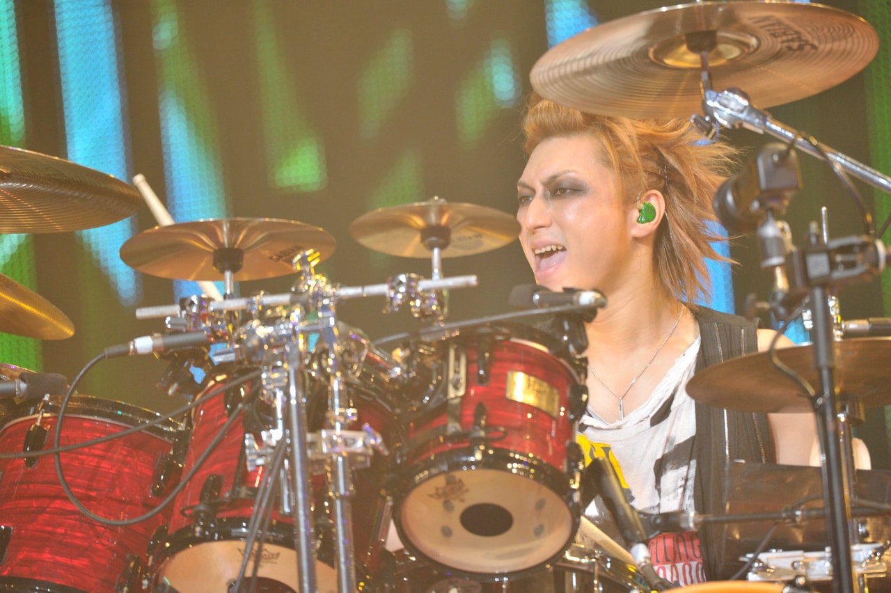 MUCC ムック メンバー全員直筆 サイン 入り SATOち本人使用ドラムヘッド MUCC ムック メンバー全員直筆 サイン 入り SATOち本人使用ドラム