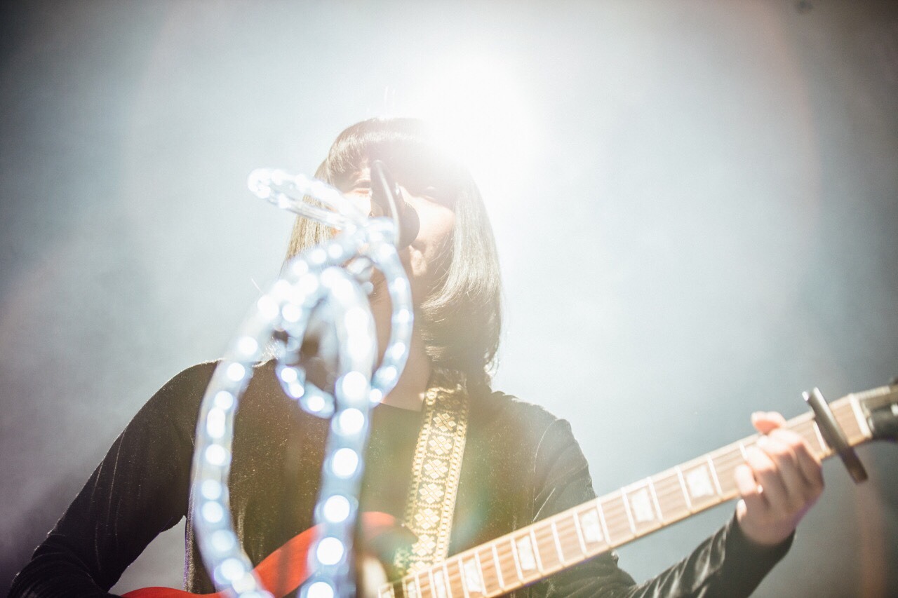 畳野彩加（Vo, G）（Photo by Ray Otabe）