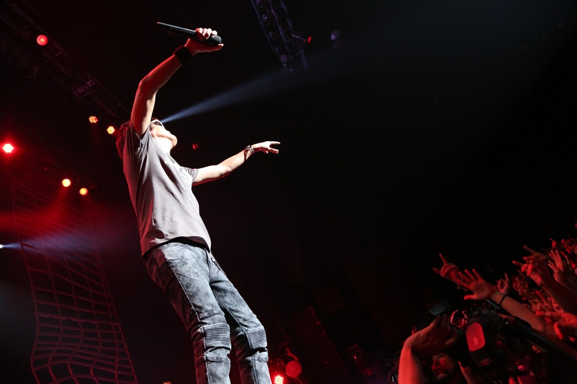 スガシカオ「SUGA SHIKAO LIVE TOUR 2015 『THE LAST』」12月25日の東京・Zepp DiverCity TOKYO公演の様子。（撮影：中河原理英）