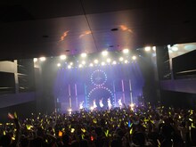 「9nine LIVE CIRCUIT 2015 ADVANCE」大阪・サンケイホールブリーゼ公演の様子。（提供：レプロエンタテインメント）