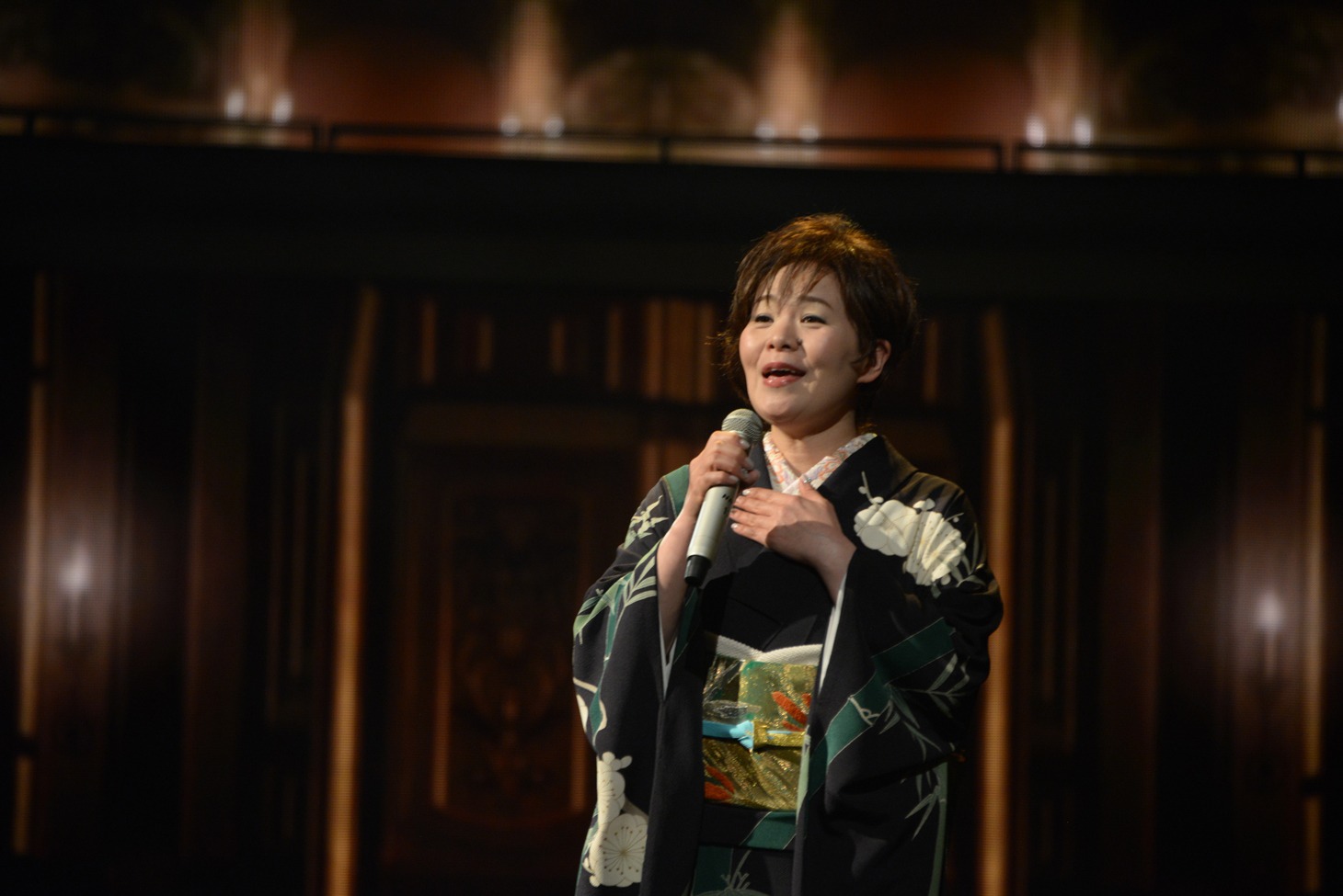 島津亜矢