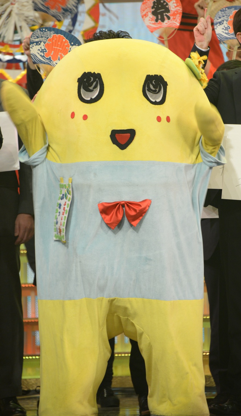 関ジャニ∞のパフォーマンスに参加したふなっしー。