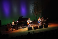 さくらしめじのライブの様子。（写真提供：SDR）