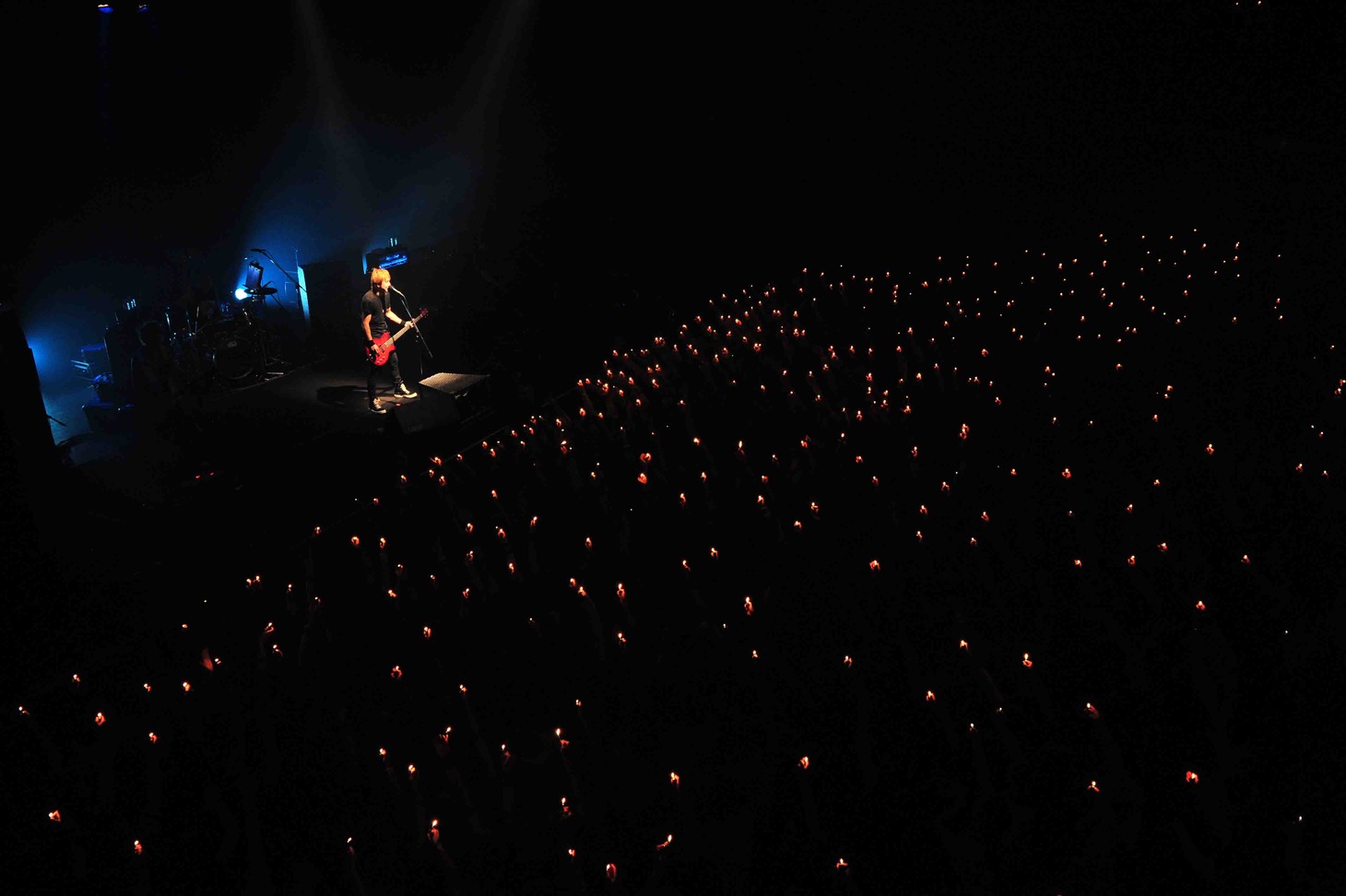 「J LIVE TOUR 2015～2016 -light up the eternal flames-」東京・TSUTAYA O-EAST公演の様子。（Photo by MASA）