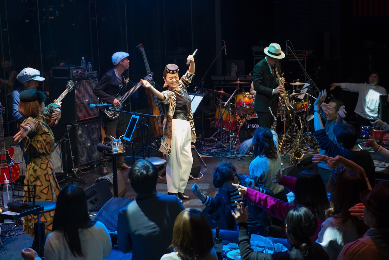 PUSHIM、ビルボードで年末ライブ盛況「戦前に戻さないように力強く唱えていきたい」