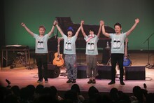 さくらしめじのライブの様子。（写真提供：SDR）