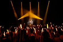 「東京パフォーマンスドール@CBGK!! ～ダンスサミット ネイキッド 2015冬-2016新春～ 第4クール」ファイナル公演の様子。（写真提供：EPICレコードジャパン）