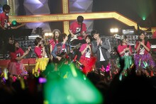 ももいろクローバーZ「第一回ゆく桃くる桃『笑顔ある未来』」の様子。（Photo by HAJIME KAMIIISAKA）