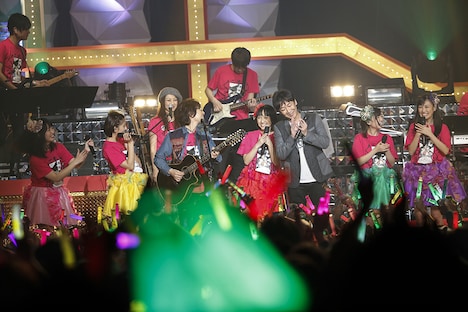 ももいろクローバーZ「第一回ゆく桃くる桃『笑顔ある未来』」の様子。（Photo by HAJIME KAMIIISAKA）