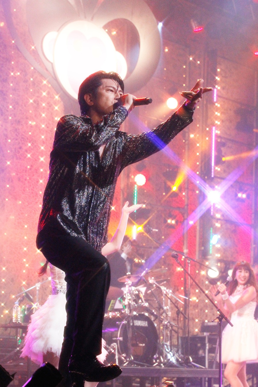 及川光博（写真提供：Victor Entertainment）