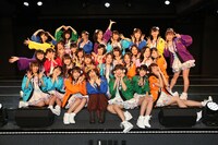 「SKE48 カウントダウン公演2015→2016」出演メンバーの記念撮影。 (c)AKS