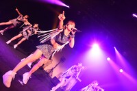 「アップアップガールズ（仮） CD/J 15-16 カウントダウンジャンパー!」の様子。