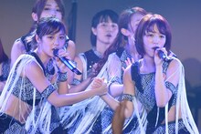 「アップアップガールズ（仮） CD/J 15-16 カウントダウンジャンパー!」の様子。