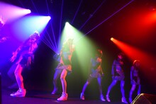 「アップアップガールズ（仮） CD/J 15-16 カウントダウンジャンパー!」の様子。