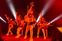 「アップアップガールズ（仮） CD/J 15-16 カウントダウンジャンパー!」の様子。