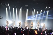 「アップアップガールズ(仮) CD/J 15-16 カウントダウンジャンパー!」の様子。
