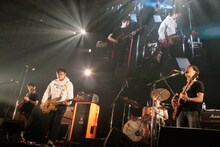 HUSKING BEE（写真提供：rockin'on japan）
