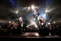 DECAYS（写真提供：rockin'on japan）