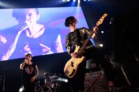 AA=（写真提供：rockin'on japan）