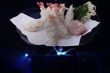 てんぷらDJアゲまさ a.k.a. 小野武正（KEYTALK）（写真提供：rockin'on japan）