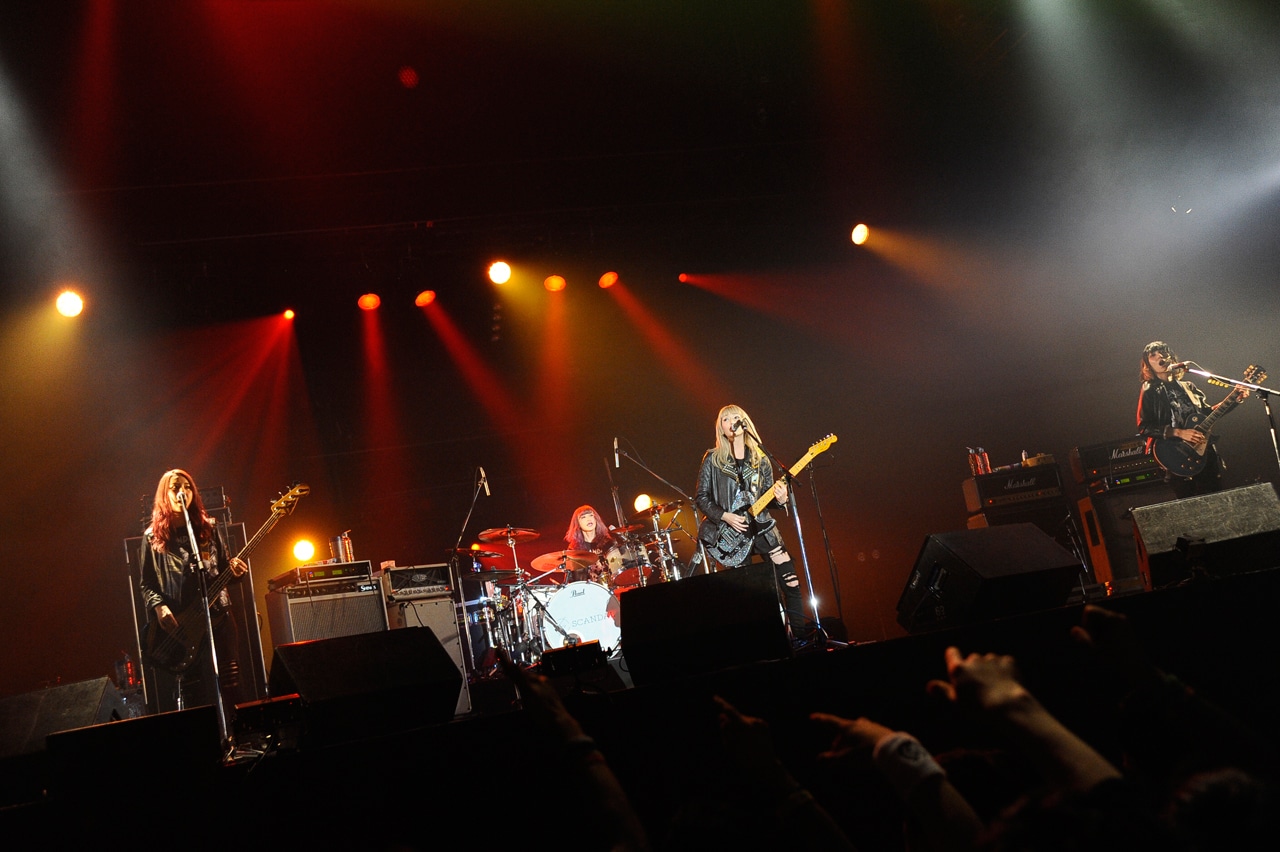 SCANDAL（写真提供：rockin'on japan）