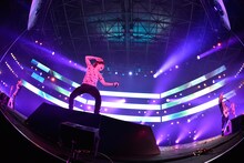 ゴールデンボンバー（写真提供：rockin'on japan）