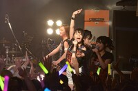 花道に飛び出すOnePixcel。