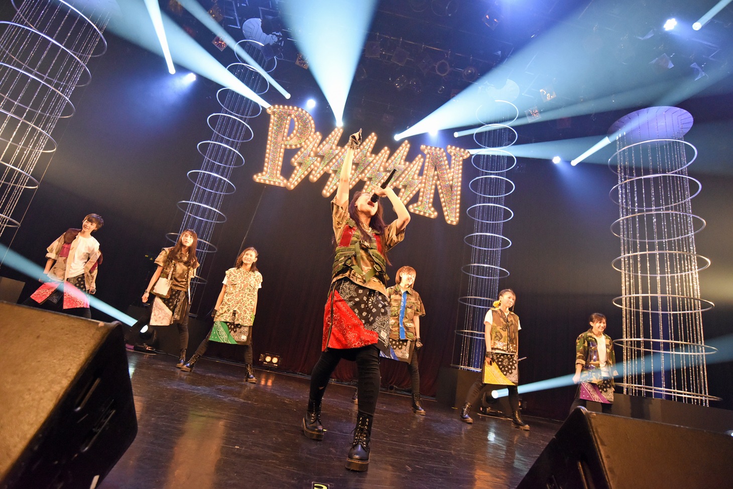 12月29日にZepp DiverCity TOKYOでワンマンライブを行うことを発表する下光りこ。
