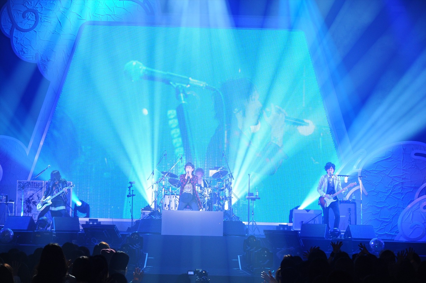 「MOSHI MOSHI NIPPON FESTIVAL 2015 in TOKYO」に出演したシド。 （写真提供：もしもしにっぽんプロジェクト）