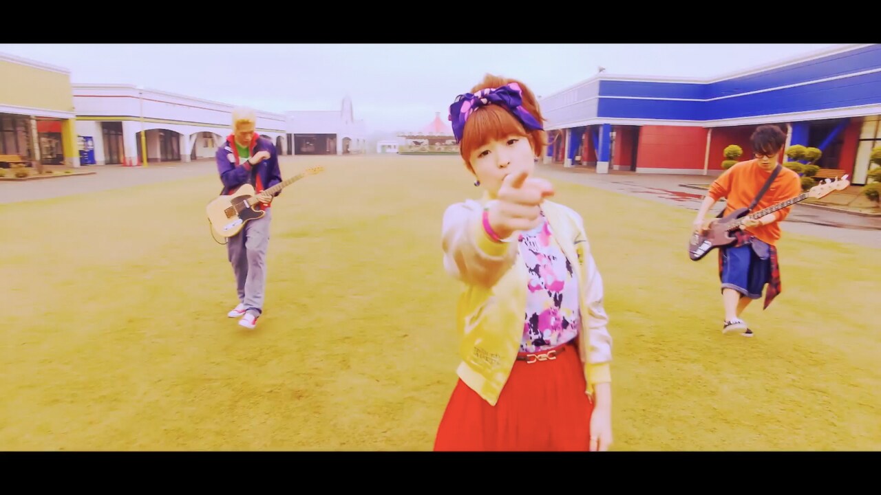 ルイフロ、一発撮り無編集の“お年玉MV”公開