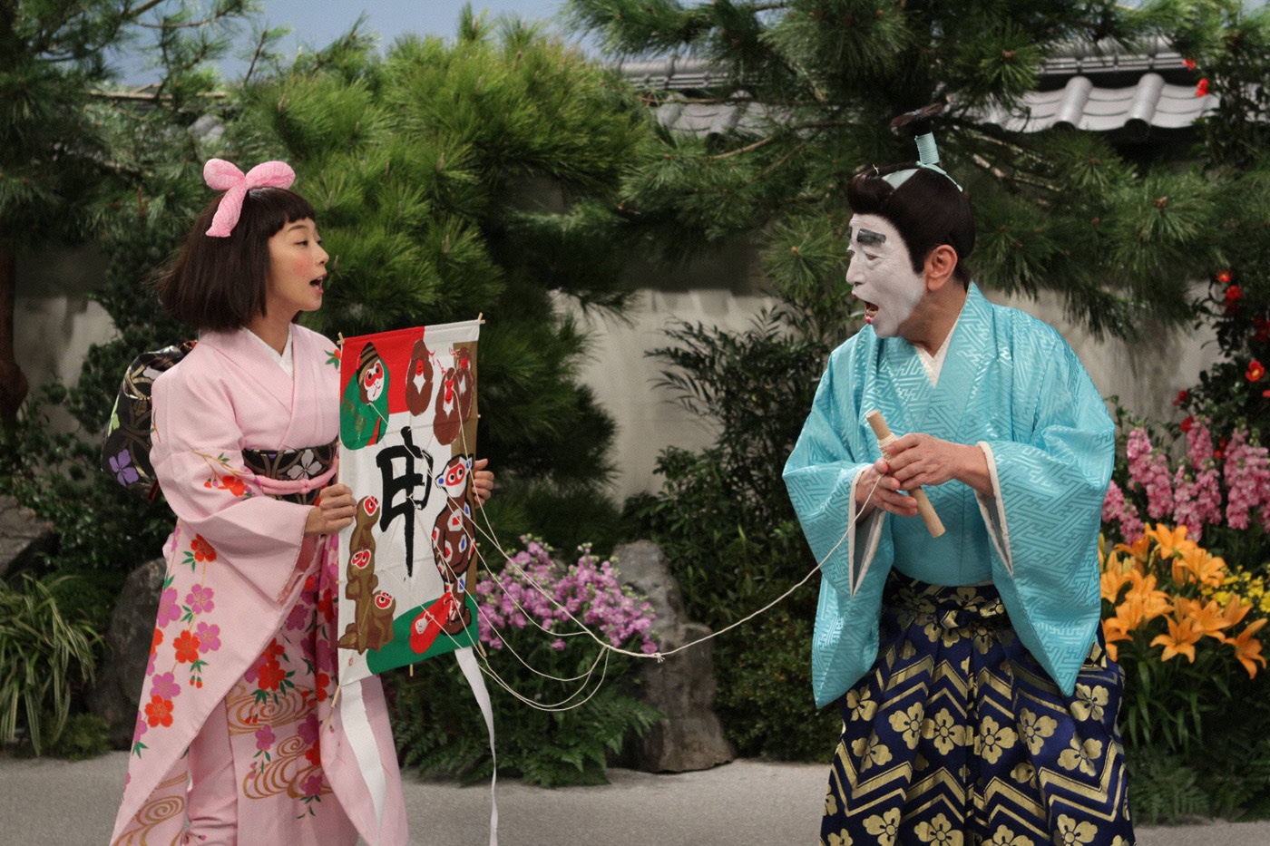 「志村けんのバカ殿様笑いのお年玉スペシャル【松田聖子＆バナナマン＆安村初登場！】」より、優香姫とバカ殿様。 (c)フジテレビ