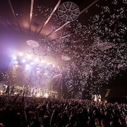 V系年越し「Tokyo Chaos」カラスやD≒SIRE登場で12時間大熱狂