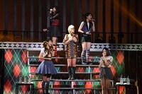 「ベイビーレイズJAPAN電撃の雷舞！2015～史上最“熱”！ちょっと遅めのクリスマス大作戦～」の様子。