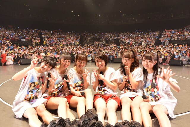 「フェアリーズ LIVE TOUR 2015 -PUZZLE-」千葉・舞浜アンフィシアター公演の様子。